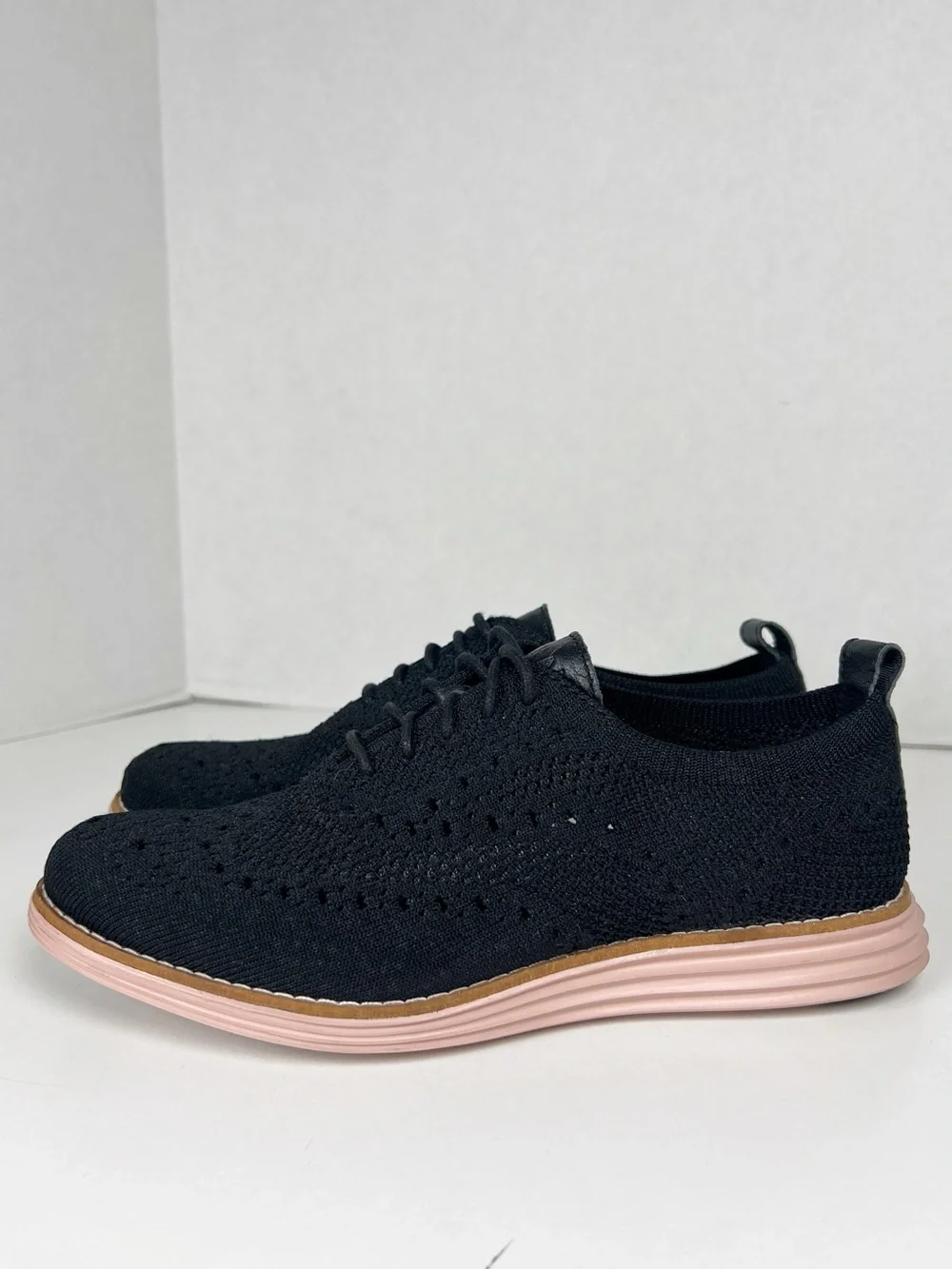 COLE HAAN Women’s Size 6B Black OriginalGrand Stitchlite Wingtip Oxford Loafer